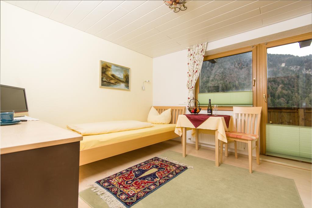 Gaestehaus Helga Scharnitz Rom bilde